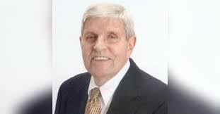 Robert Heidt's Instagram, Twitter & Facebook