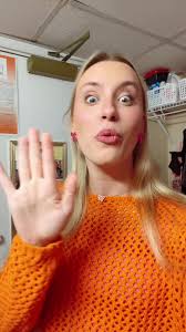 this sound is so me and syd 👸🏼 &👸🏻#bestfriends #dormlife #college  #universityofpikeville #fyp #blackcatgoldenretrieverfriendship