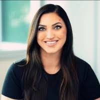 Rachel Tarlach's Instagram, Twitter & Facebook