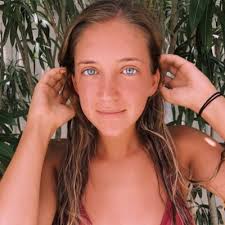 macie davis (@maciedaviss)