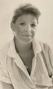 Life Story and Service Details for ANNE HELEN METCALFE ANDERSON Anne H.  Metcalf, 66, of St. Charles, IL, peacefully returned to the comfort of our  Lord