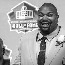 Greatest Lineman of All Time, Larry, Remembered for His Speed and Strength