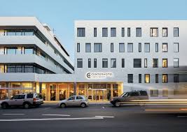 Laugavegur 120 / Center Hotel | Gláma·Kím