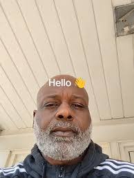 Michael Bons's Instagram, Twitter & Facebook