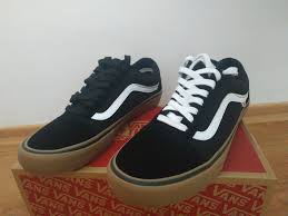 Shop for shoe laces, popular shoe styles, clothing, accessories, and much more! Black Or White Laces Vans