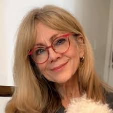 Amy Bess's Instagram, Twitter & Facebook