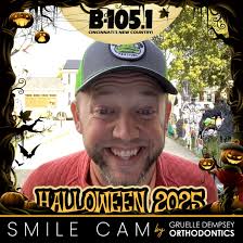 We hope all the trick-or-treaters enjoyed Halloween Herm's winning display  as much as we did! 👻 The Smile Cam is sponsored by Gruelle Dempsey  Orthodontics.