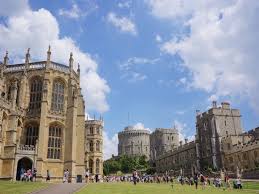 Residência de monarcas há quase mil anos, atualmente é a casa de fim de semana favorita da rainha (ela passa a semana no palácio de buckingham). Inglaterra O Que Fazer Em Windsor Castelo E Mais Dicas Viajonarios