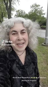 Yez I love singing and chanting And if you sing or chant it opens up ...