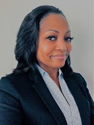 Lindsay Spruill's Instagram, Twitter & Facebook