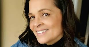 Chick Lit Central: Checking in with Carolyn Clarke...plus a book giveaway