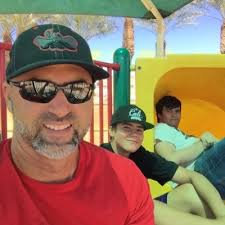 Dan Coombs (@science_robots)