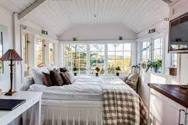 Small Master Bedroom Ideas Lots Of Windows Small Industrial Pendants Country Style Bed Pi Small Master Bedroom Rustic Master Bedroom Luxury Bedroom Inspiration