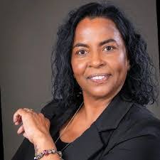 Sally Rutter's Instagram, Twitter & Facebook