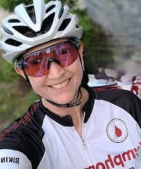 Deb Gunderson's Instagram, Twitter & Facebook