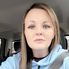 Maggie Stiles's Instagram, Twitter & Facebook