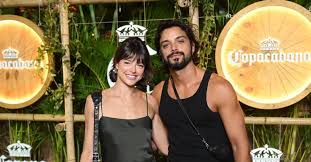 O privilégio que Rodrigo Simas ignorou em show da Shakira