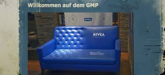 With imagination, sweat equity and time, you can give your competitors a run for their money without breaking the bank. Guerilla Marketing Ein Erfolgreicher Marketing Trend