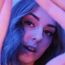 Haylee Brown's Instagram, Twitter & Facebook