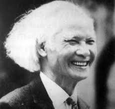 Phân Tích Sâu Sắc Vốn Văn Hóa Dân Tộc qua góc nhìn của Trần Đình Hượu