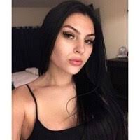 Nicole Bettis's Instagram, Twitter & Facebook