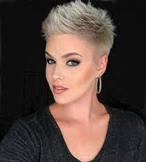 Mathilde, coupe de cheveux, carré blond destructuré. 900 Idees De Coiffure Courte Coiffure Courte Coiffure Coupe De Cheveux