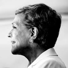 Julie Andrews Memoir: Home Work Tells a Hollywood Story - The Atlantic