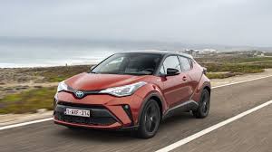 Like many vehicles in this newer class of vehicles, both of these compact crossovers have unique advantages. Toyota C Hr 2020 Todos Los Precios Y Datos Para Espana Del Nuevo Suv A La