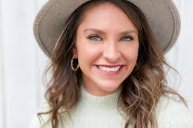 Ashley Greer's Instagram, Twitter & Facebook