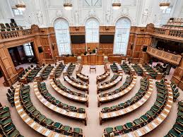 Samtlige partier bakker op om at sikre dansk økonomi og er i dag nået til enighed om de i forbindelse med gårsdagens lynforhandlinger mellem regeringen og folketinget øvrige partier blev. Nyt 65 Smorum Golf