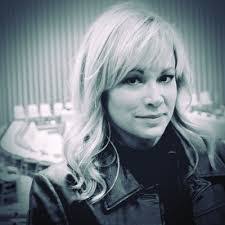 Lisa Taft's Instagram, Twitter & Facebook