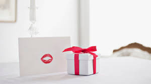 Seriously though, it's the perfect gift for someone who loves candy! Cute Valentine S Day Ideas For Her 25 Romantic Gifts Your Girlfriend And Wife Will Love Huffpost Canada Life