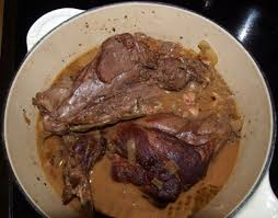 Hasenkeulen In Pfeffer Wacholder Sauce Rezept Kochbar De