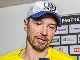 Petr čajánek má manželku kateřinu a dceru terezu. Petr Cajanek Legenda Konci S Hlavou Vzhuru Zlin Cz