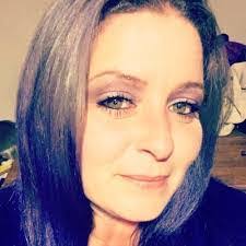 Melinda Packard's Instagram, Twitter & Facebook