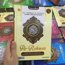 Oleh karenanya, perlu dibangun karakter pendidikan yang berbasis qur'ani sehingga dapat memberikan. Al Quran Tajwid Terjemahan Bahasa Melayu Lulus Kdn Shopee Malaysia