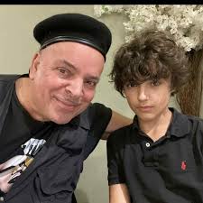 Who remembers The Riverboat in Kidderminster, Worcestershire, UK? From  left: Paul Clarke, Al Nicholls, Andy Silvester, Dai Powell, Ian Jennings  and me. Pic courtesy of Brian Smith. #mikesanchez #mikesanchezrocks  #bigtownplayboys #liveconcert #riverboat #