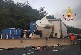 Controlla se il tuo tragitto prevede o meno un cambio prima di acquistare i biglietti. Incidente Sulla Roma Napoli Oggi