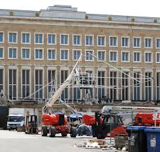 District 2 had the most victors of 12. Datei Mockingjay Filming District Two Tempelhof Airport Berlin 01 Jpg Wikipedia