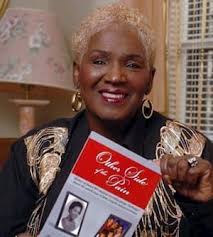 Etterlene DeBarge Bio, ålder, familj, make, barn, musik, nettovärde