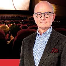 SF Anytimes filmtitlar på engelska hånar publiken