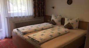 (score from 21 reviews) real guests • real stays • real opinions. Skitours Reisen De Pension Haus Am Gletscher