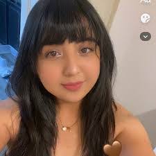 Andrea Tavarez's Instagram, Twitter & Facebook