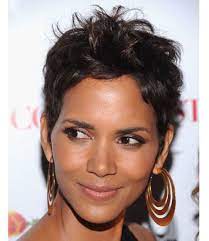 It can even give off a fresh, airy and nonchalant look that girls with straight hair envy. Hairstyles Men Love Sexy Hairstyles For Women