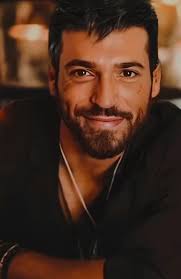 Can Yaman's New Look and Happy Holidays