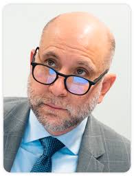 Charles Esser's Instagram, Twitter & Facebook