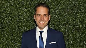 Hunter biden in 2014 became a board member of burisma, which news reports at the time suggested was a conflict of interest, given his father's position. Hunter Biden President S Son Was A Crack Addict When He Ran For White House World The Times