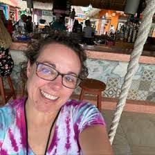 Erin Fender's Instagram, Twitter & Facebook