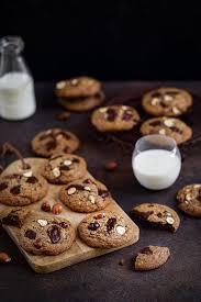 Cookies Au Chocolat Et Aux Noisettes Recette Facile Un Dejeuner De Soleil Recette En 2020 Cookies Chocolat Alimentation Desserts Pour Enfant
