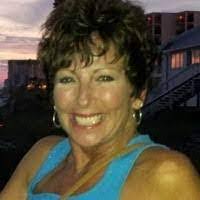 Mary Bisinger's Instagram, Twitter & Facebook